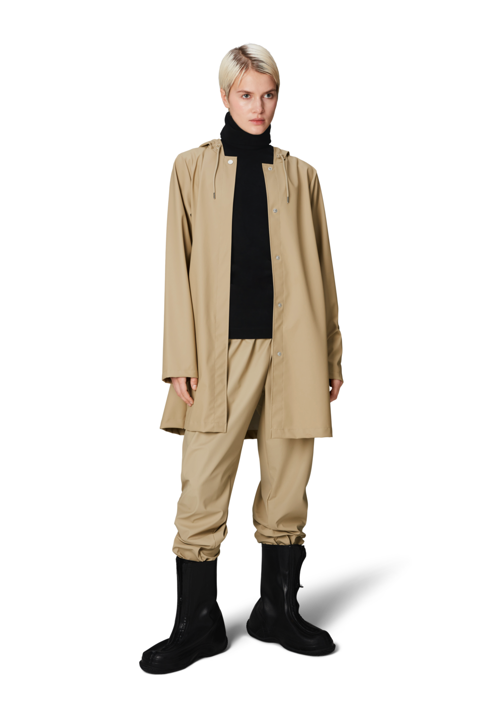 18050_sand_aw24_women_3