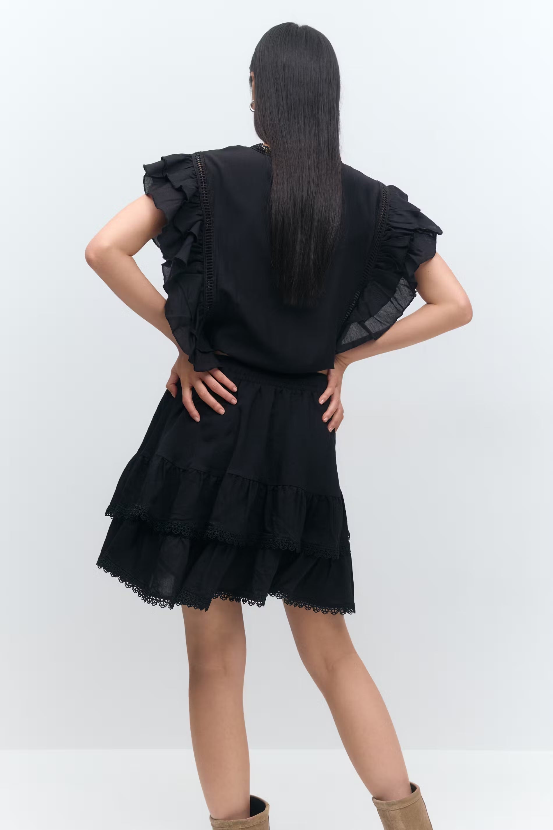 25167900003olTbFbPfXwJeM