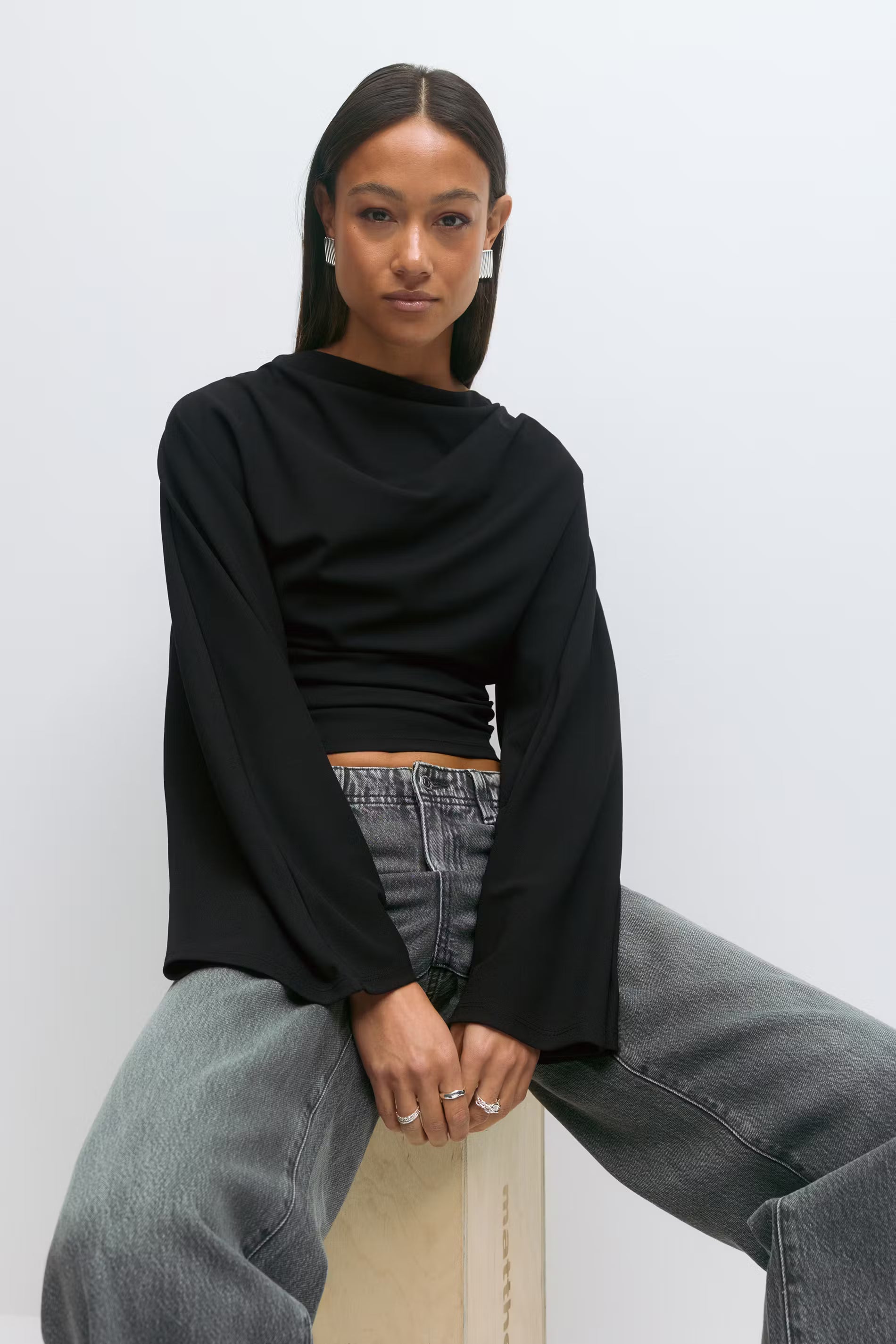 Gina Tricot / Drapy top / Black