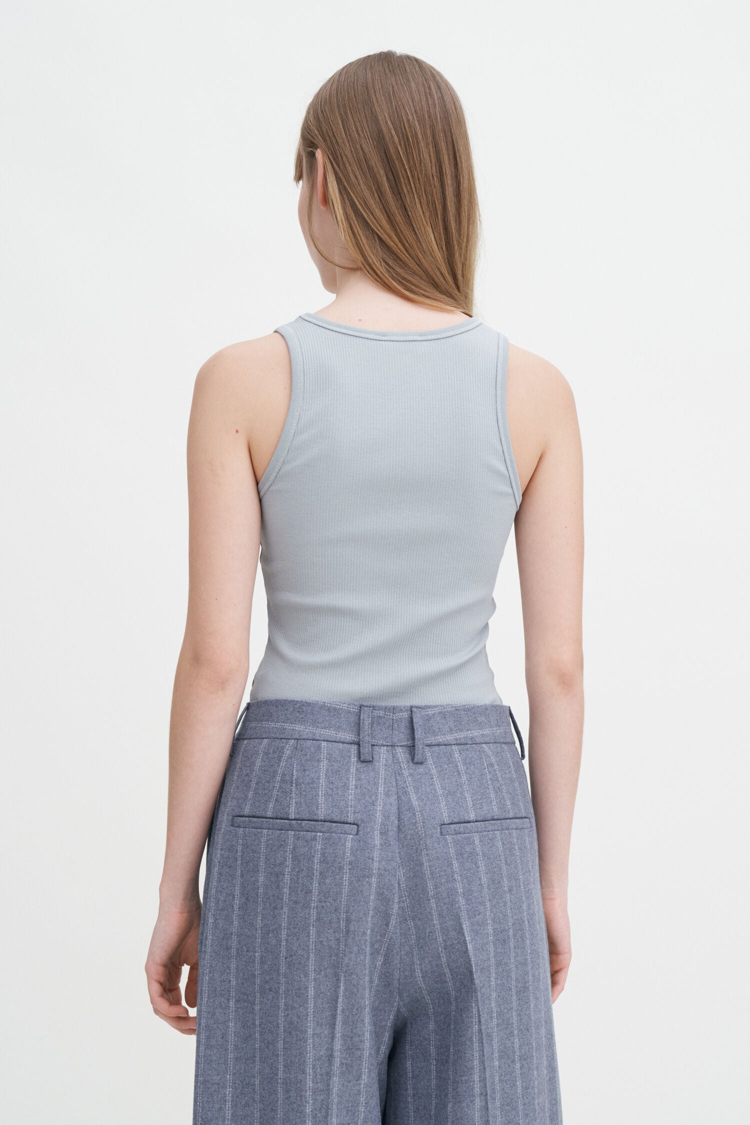 28497-0075-0045-AW24-3-2