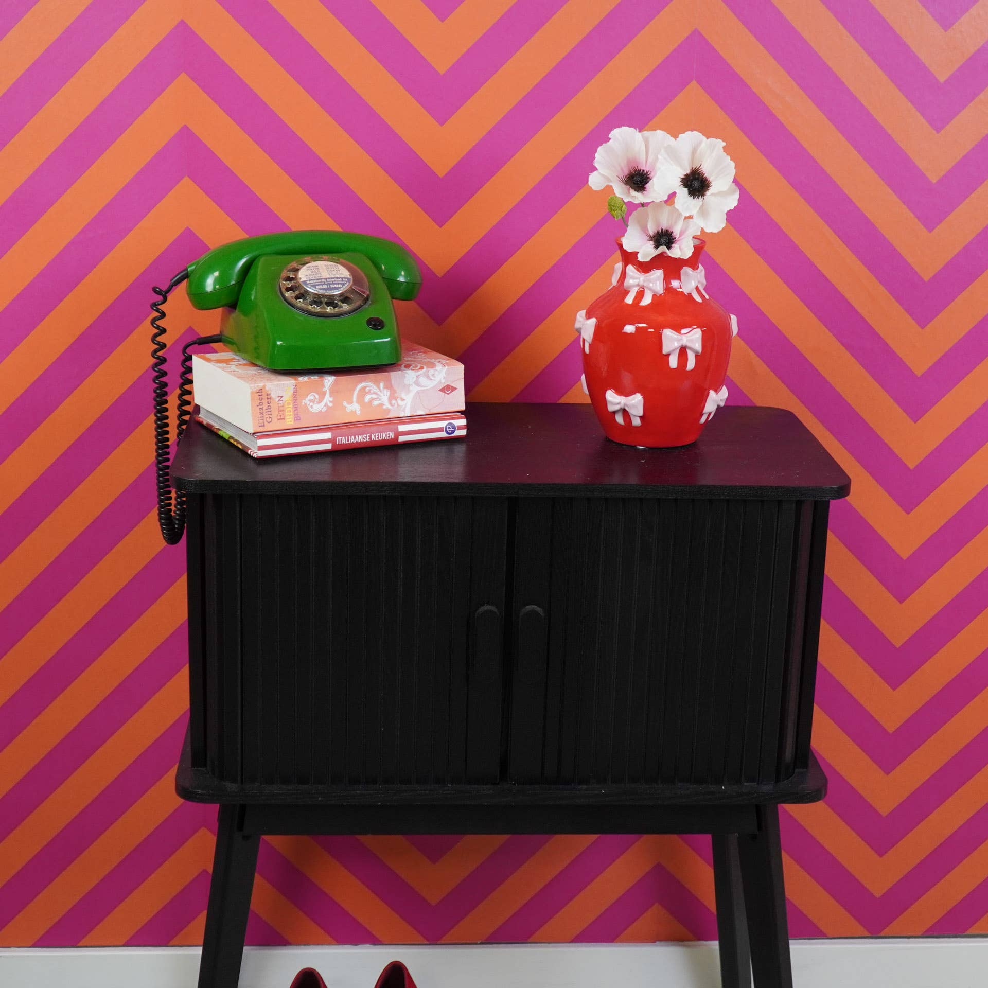 Vase - Blumenvase Bänder - Dolomit - Rot/Rosa - 14x14x19cm