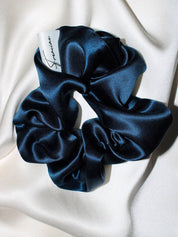 Francine / Seidenscrunchie: Sable