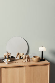 KB_-brandphoto_39252_39242_39108_products_in_wardrobe