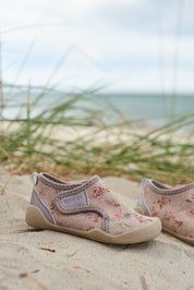 WF422h-Shawn-Beach-Shoe-1492-purple-poppy-flowers-Extra-3