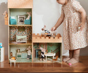 image_2048x