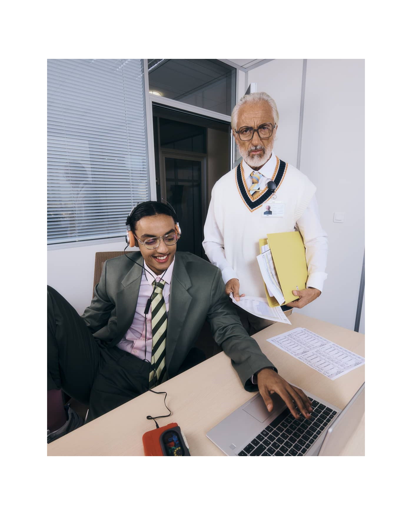 office-reading-electronic-grey