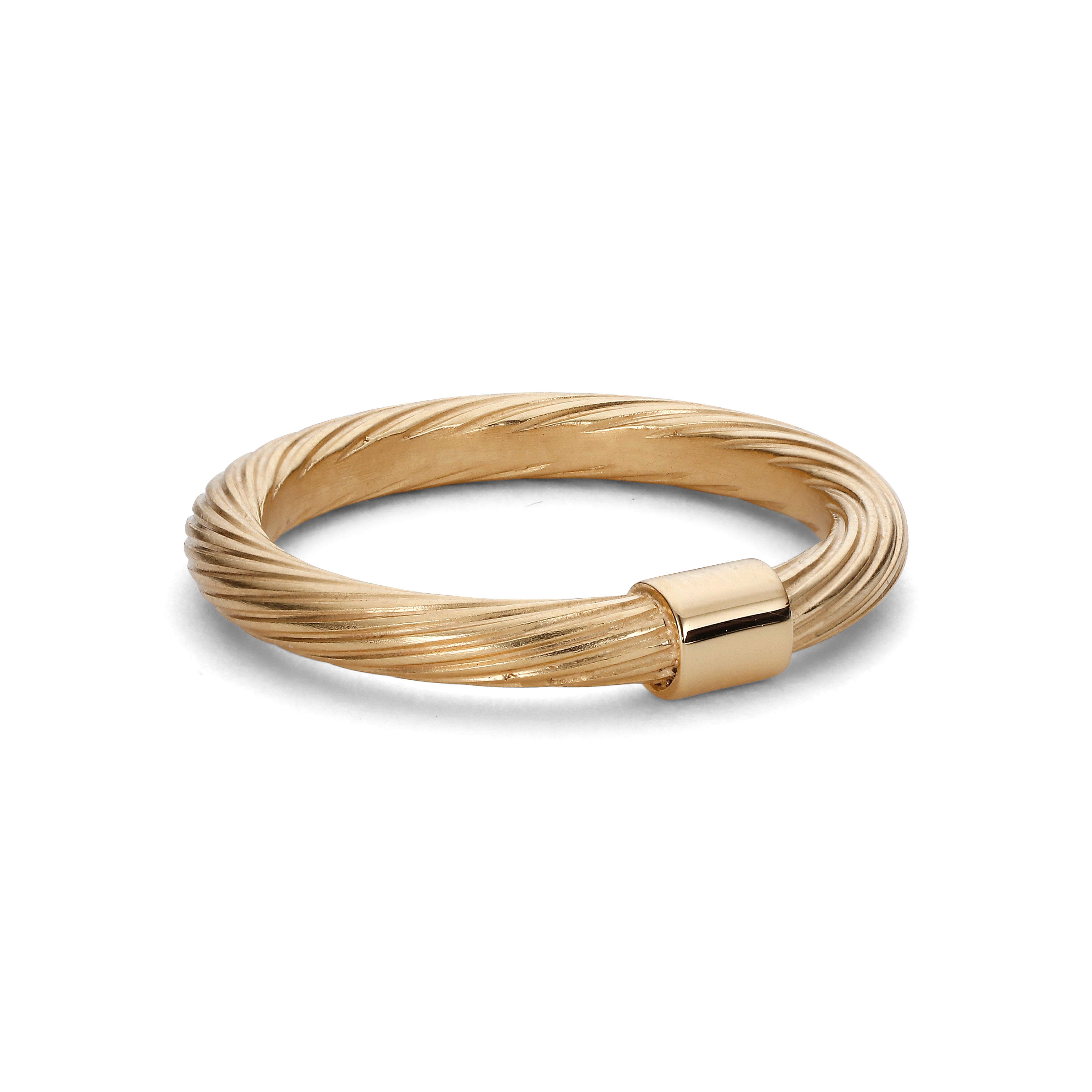 008462-Ring-2-_Gold_B