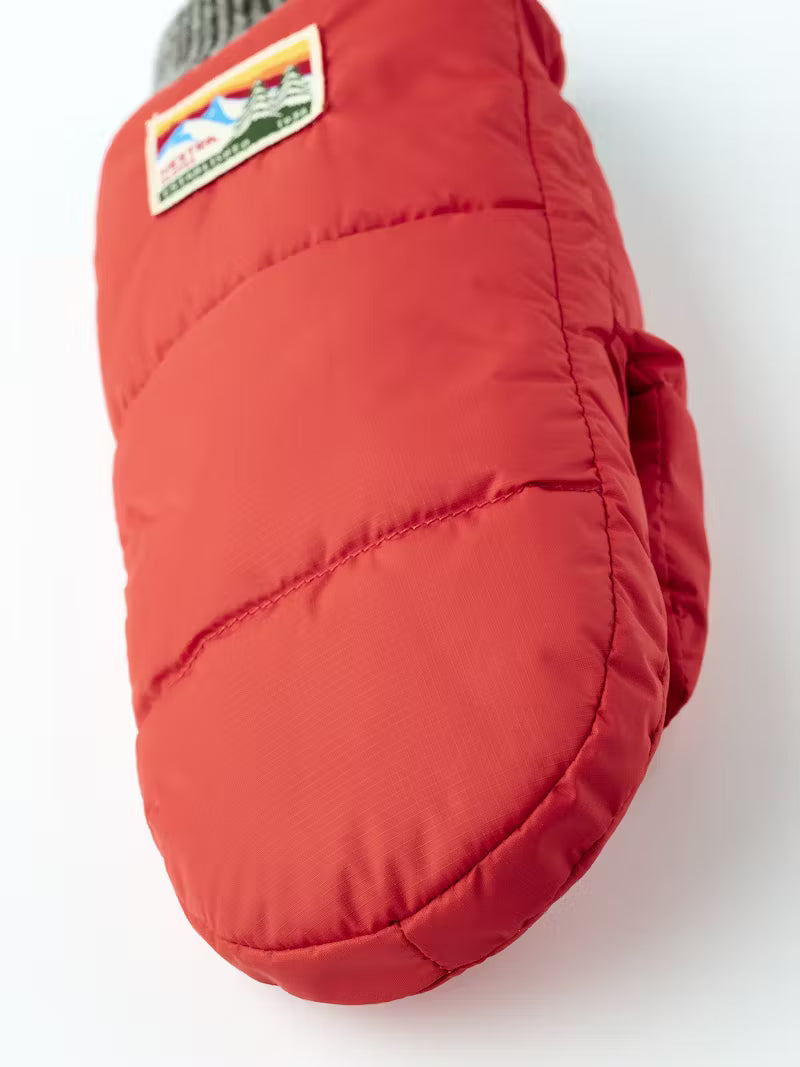 Hestra / Otra / Light red