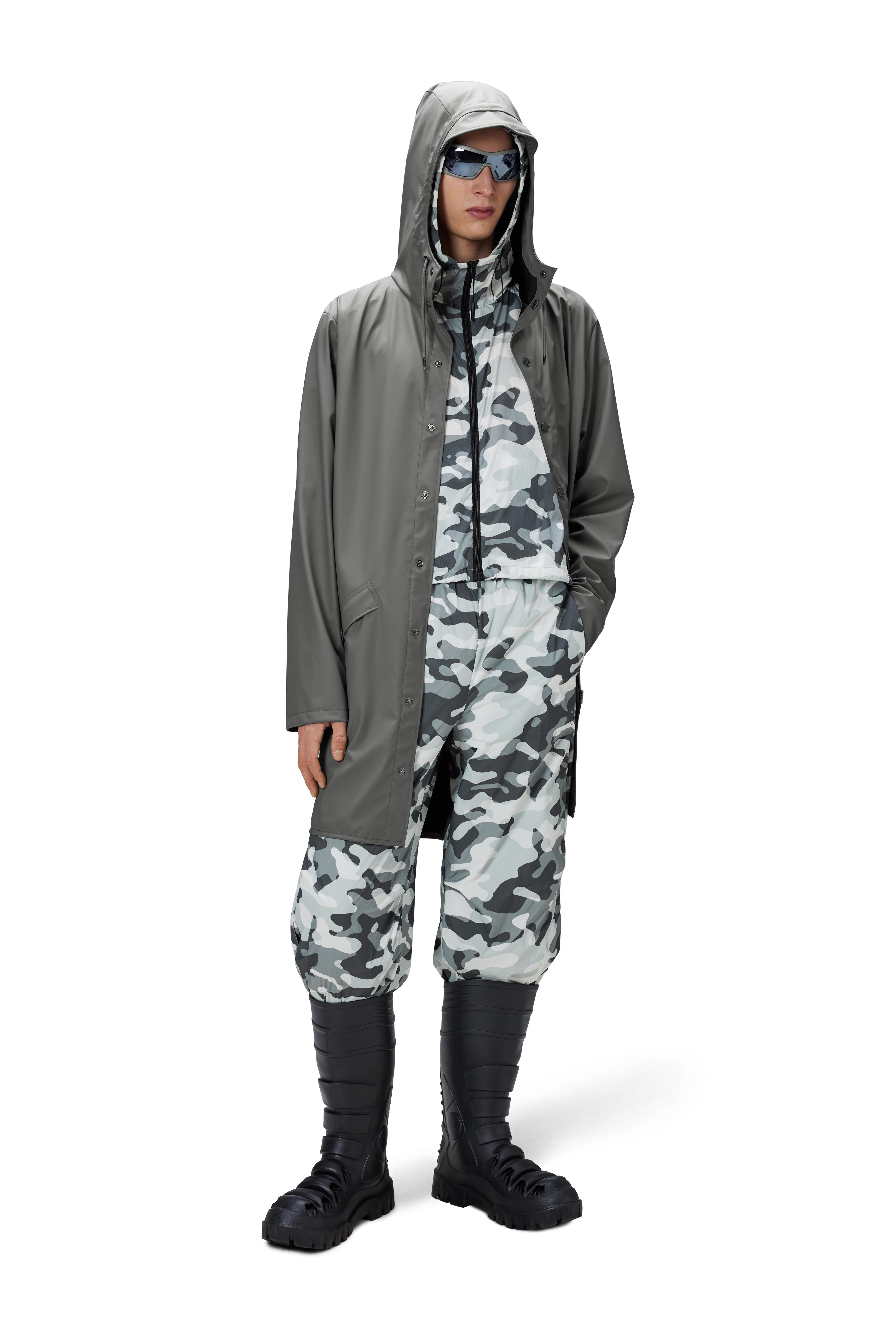 12020_grey_men_3