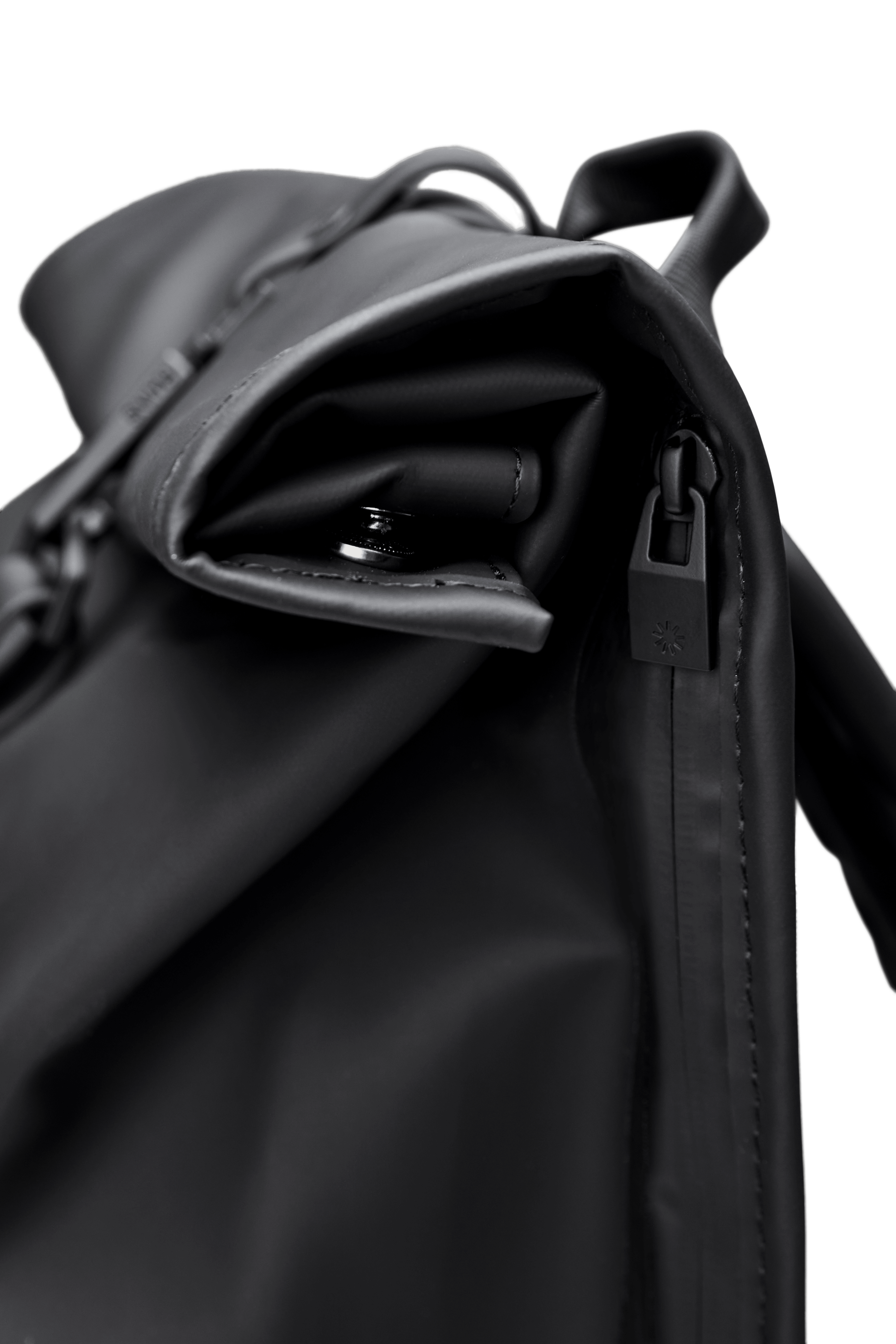 Rains / Rolltop Rucksack W3 / Black