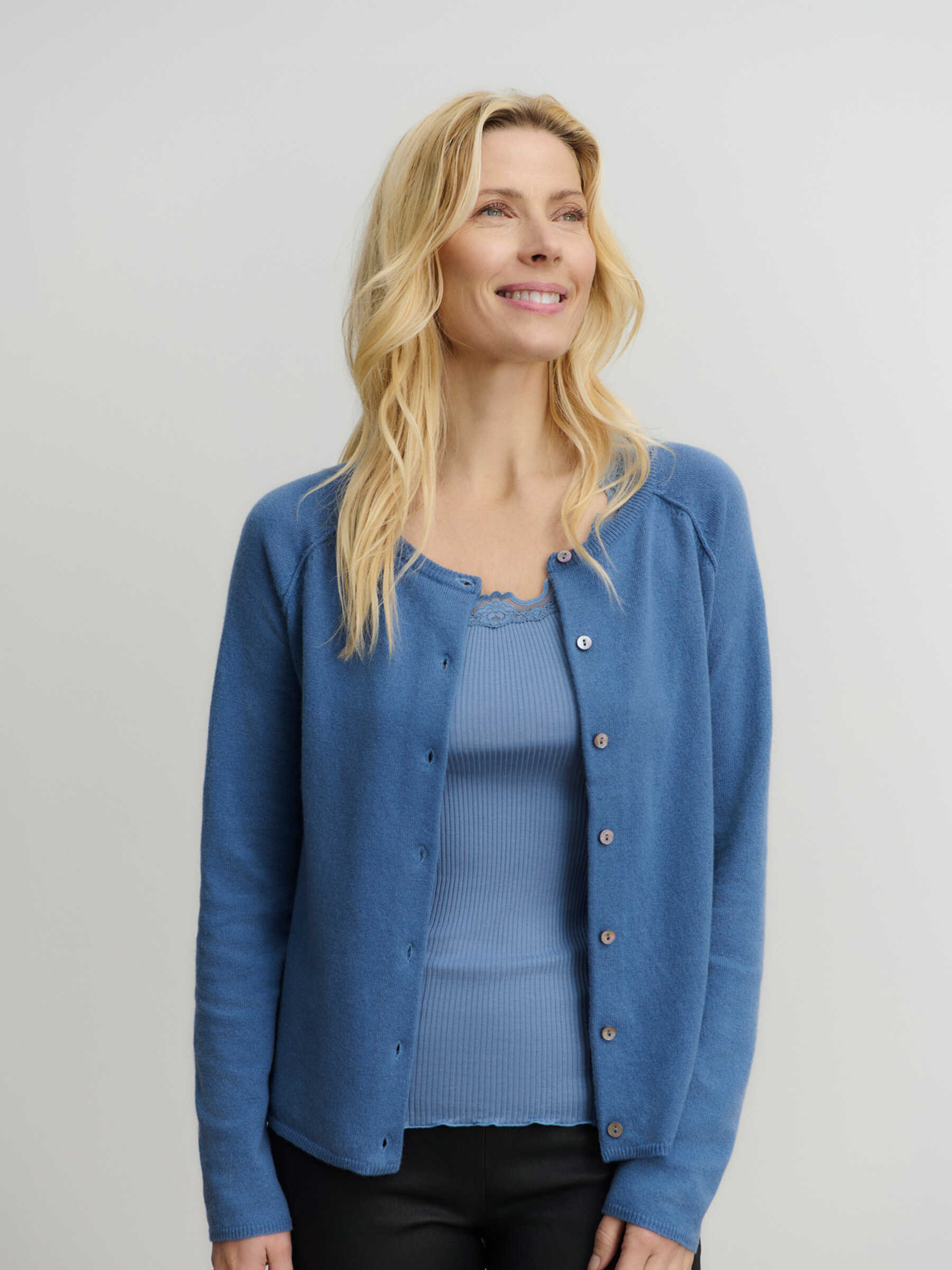 Rosemunde / RWLaica Cashmere LS O-neck Raglan Cardigan / infinity