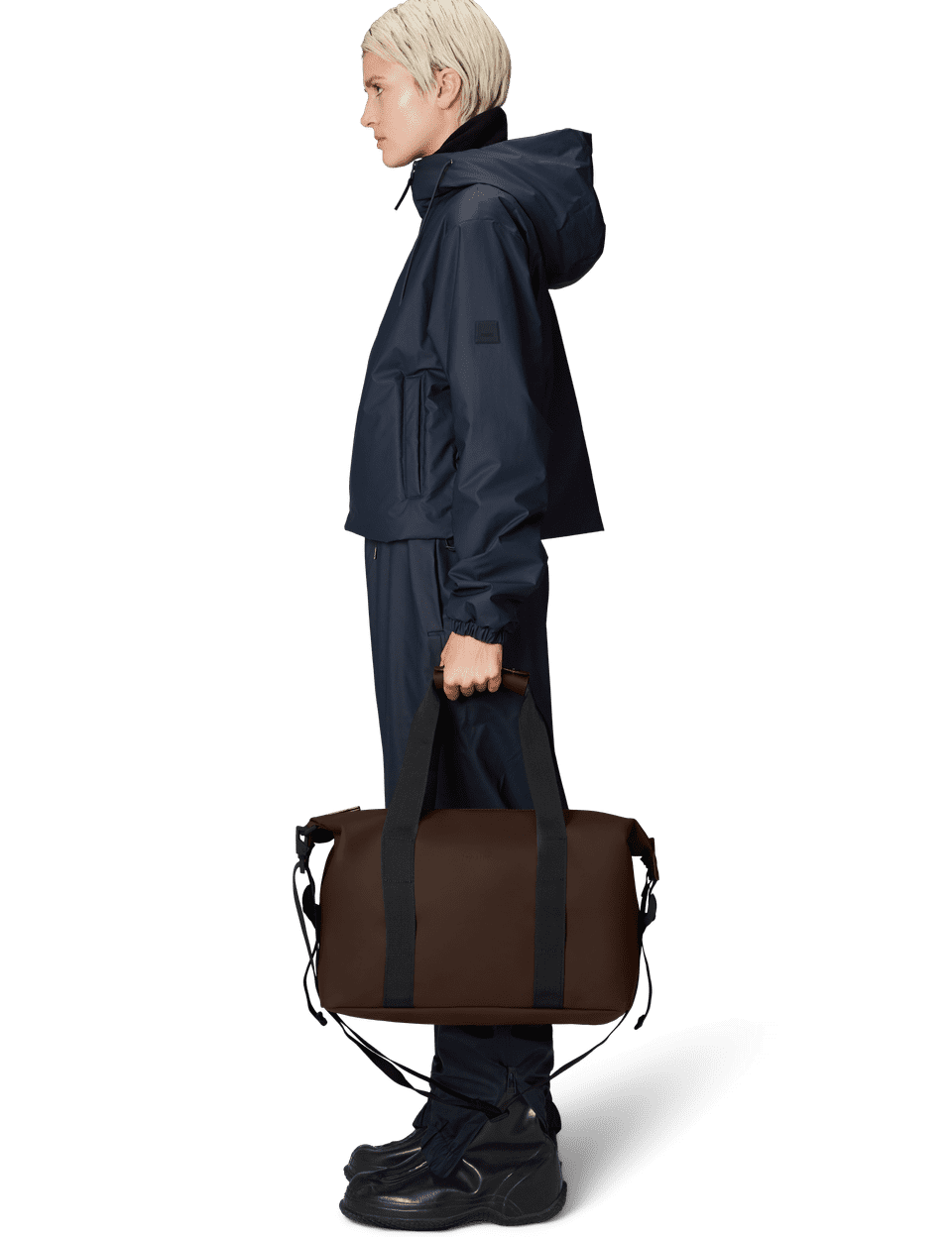 14220_frame_AW24_women_1