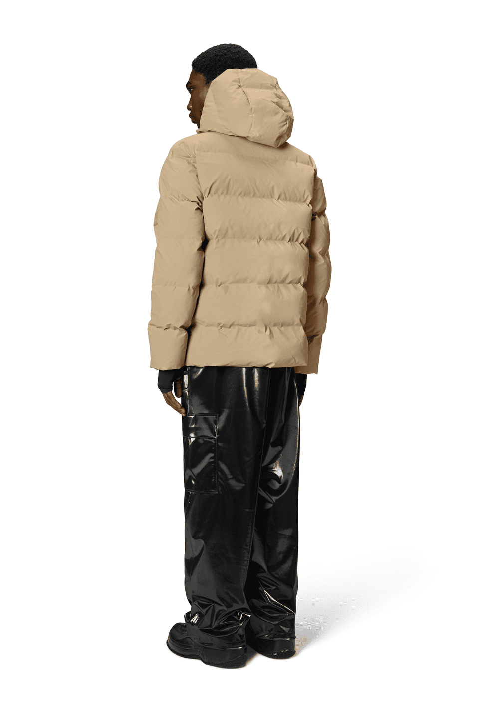 15120_sand_aw24_men_2