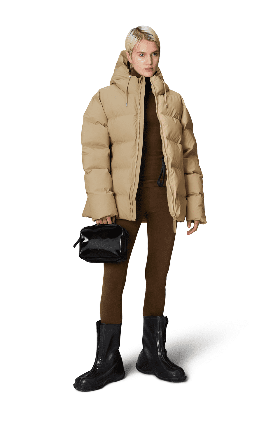 15120_sand_aw24_women_3