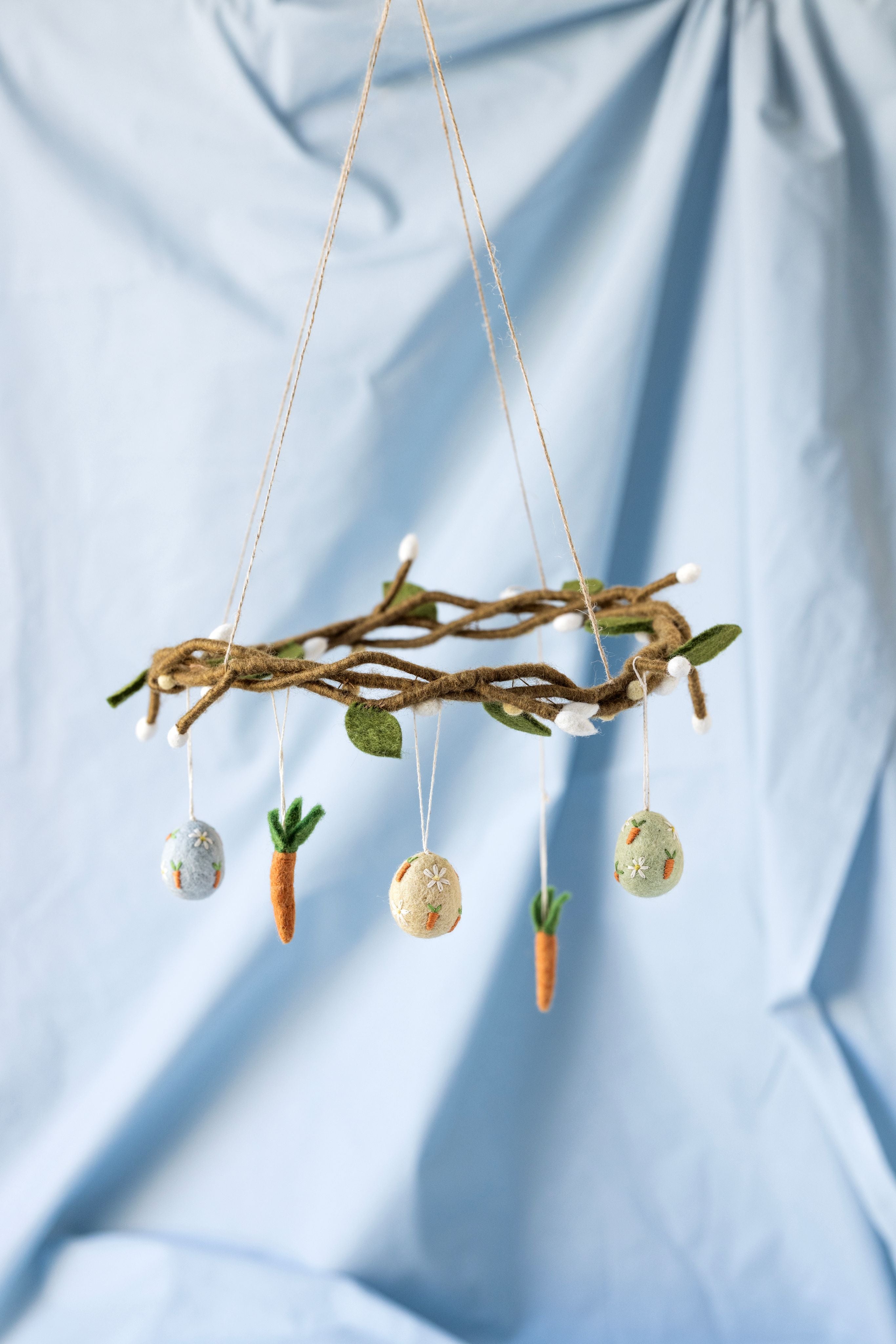 Gry & Sif/ Wreath w/Light Yellow Berries-35cm