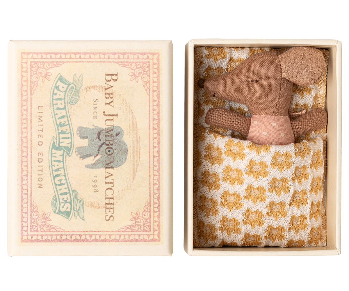 Maileg / Schläfrige Babymaus in Matchbox - Rose