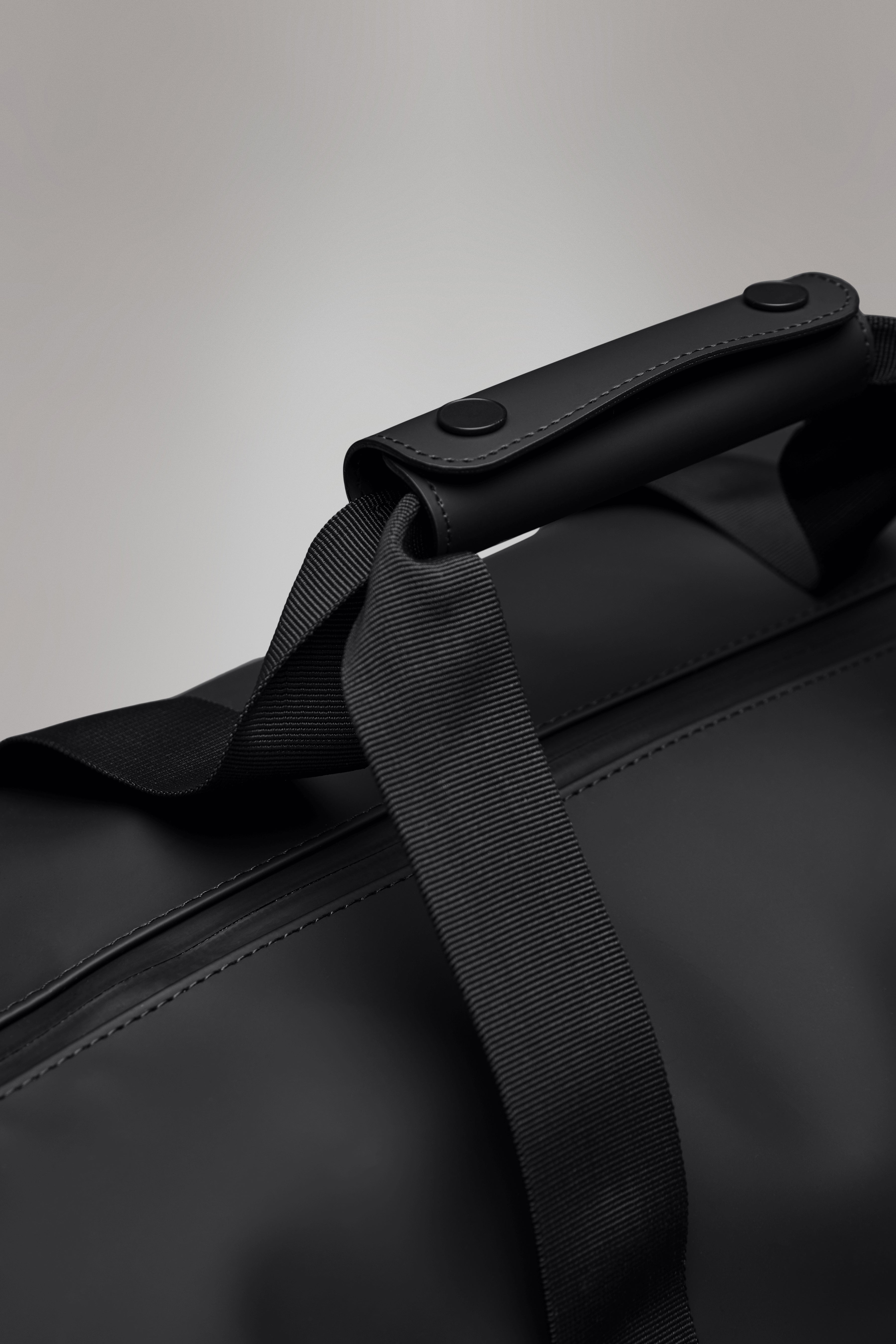 Rains / Hilo Weekend Bag Small W3 / Honor