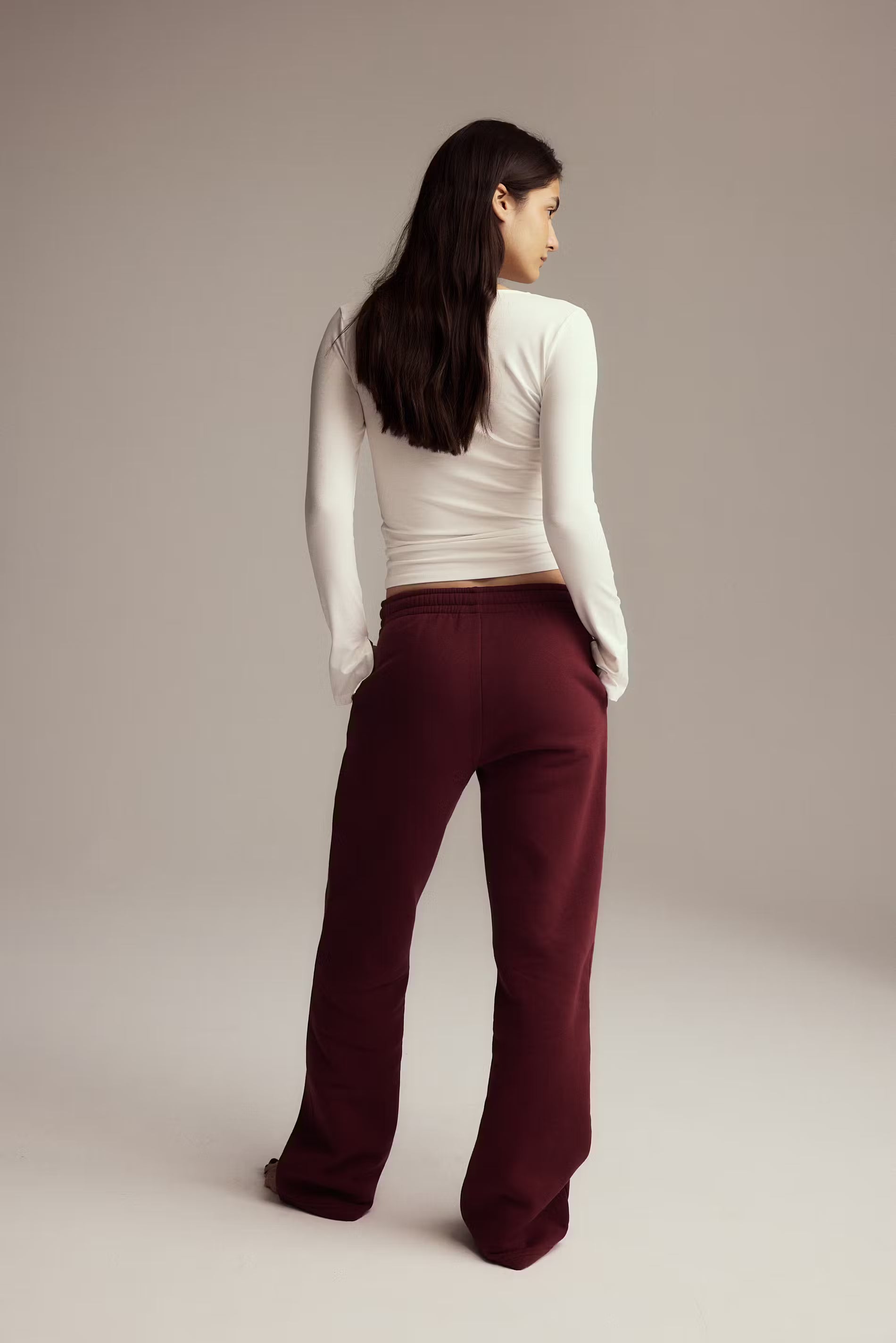 Gina Tricot / Basic straight sweatpants / Tawny Port