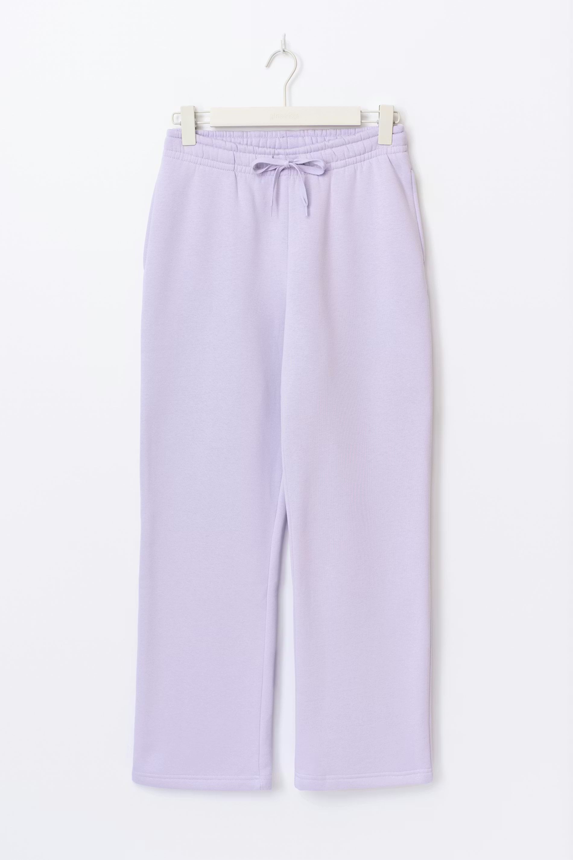 Gina Tricot / Basic straight sweatpants / Pale lilac (3695)