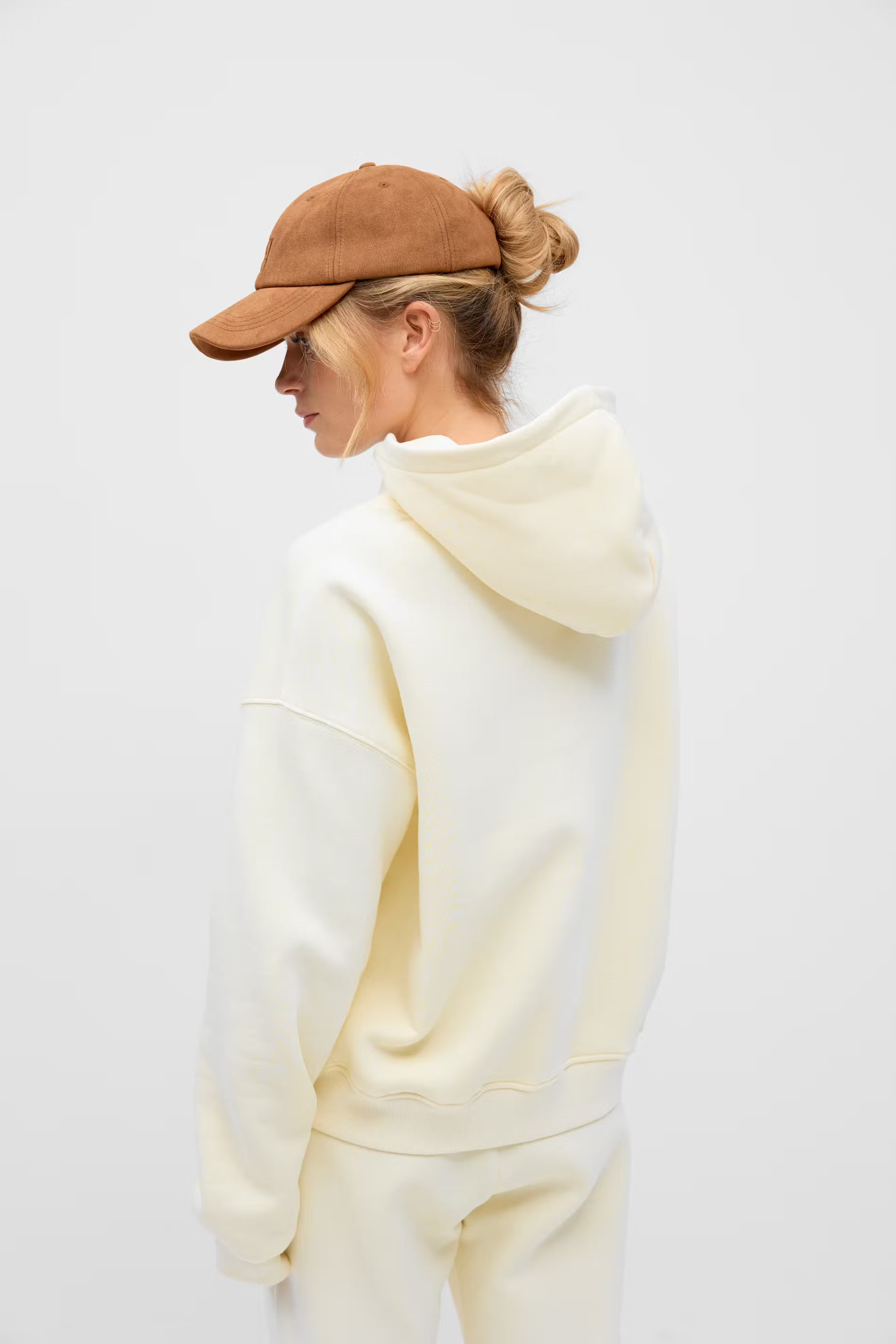 Gina Tricot / Basic original hoodie / Flan