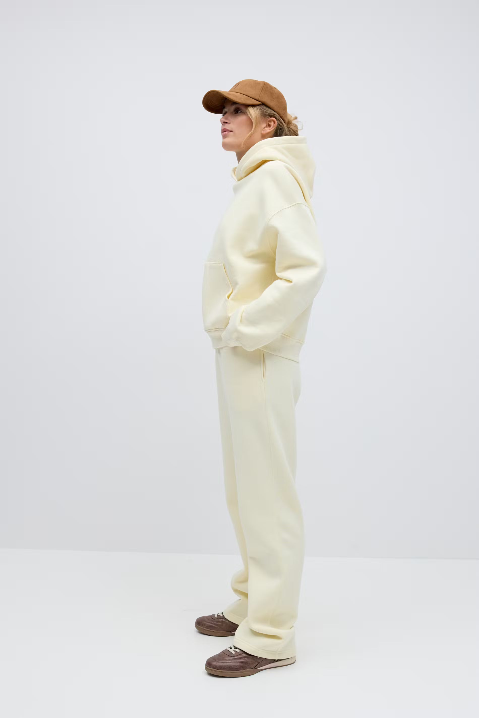 Gina Tricot / Basic original hoodie / Flan