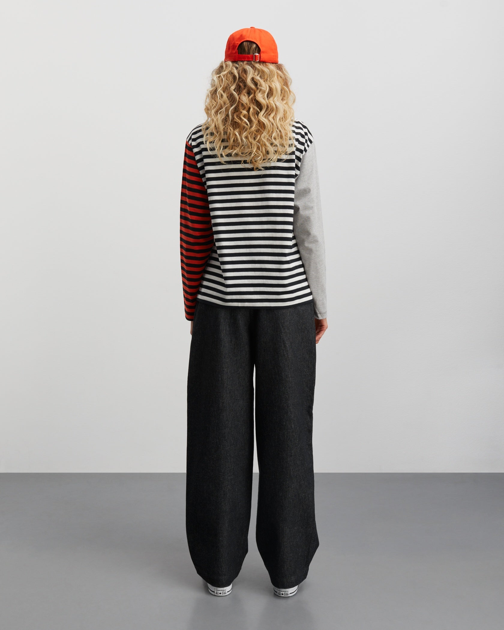 24-3_lookbook_women_49_02OjiGgJYAoZDTW