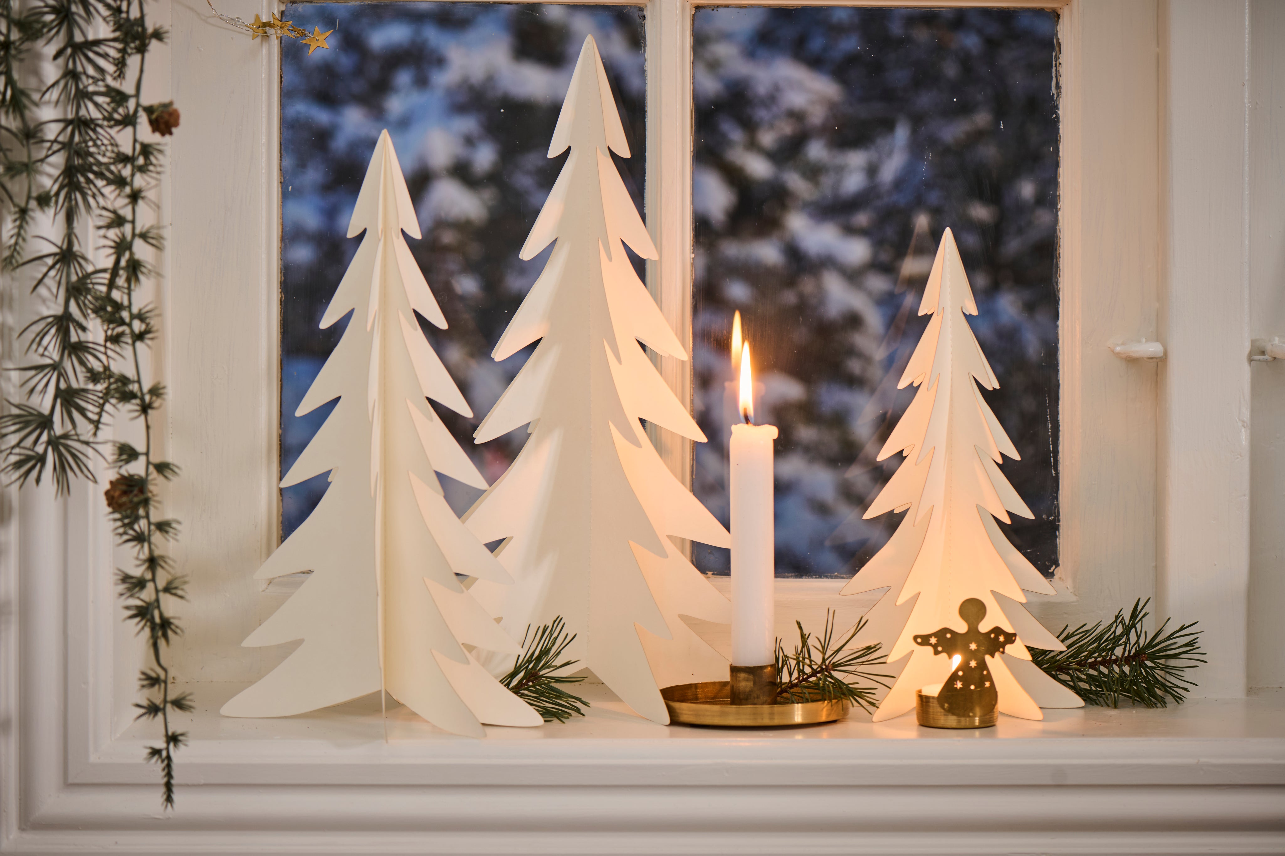 Ib Laursen / Scherenschnitt Tannenbaum stehend H30
