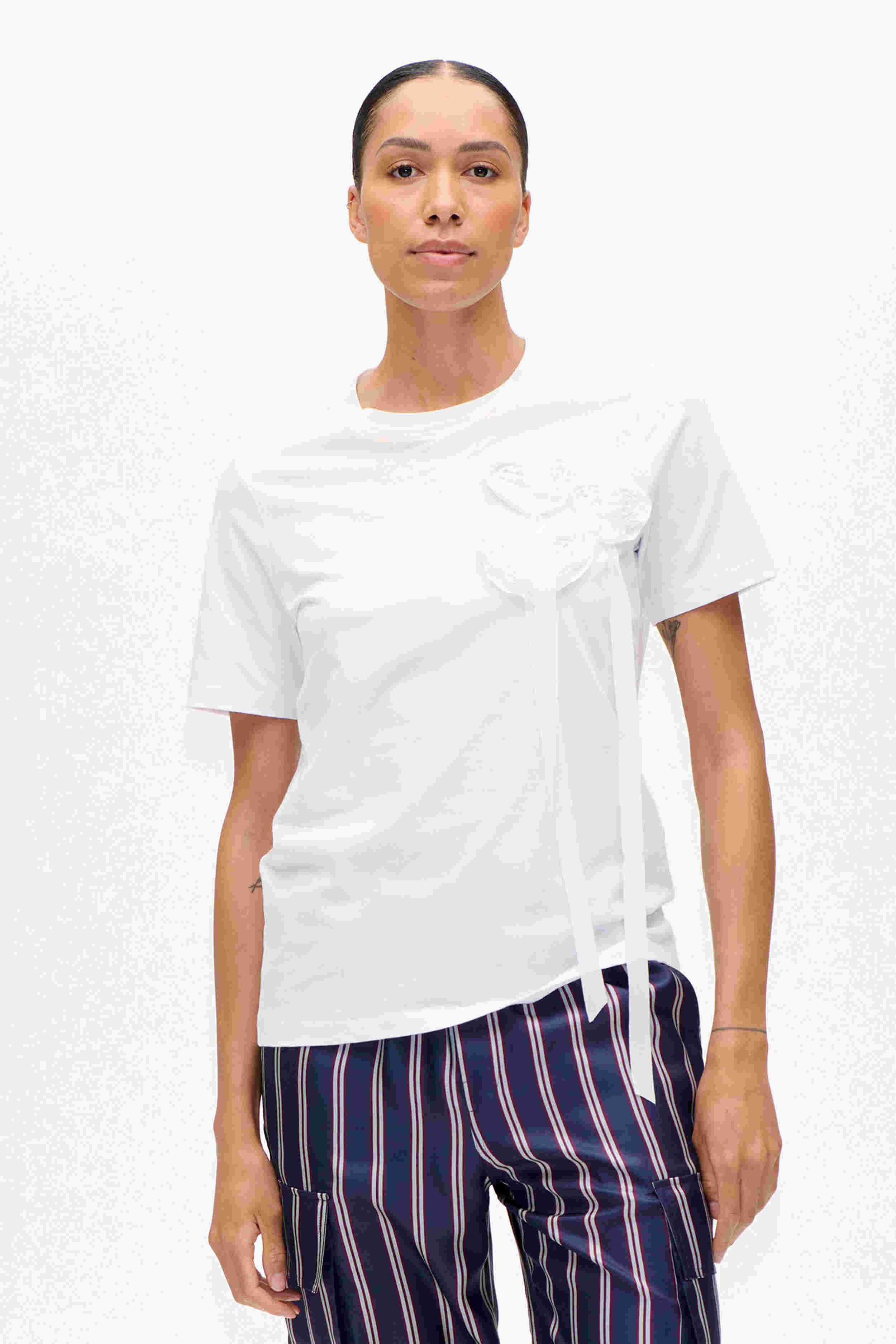 Baum und Pferdgarten / JAWI T-Shirt / Bright White
