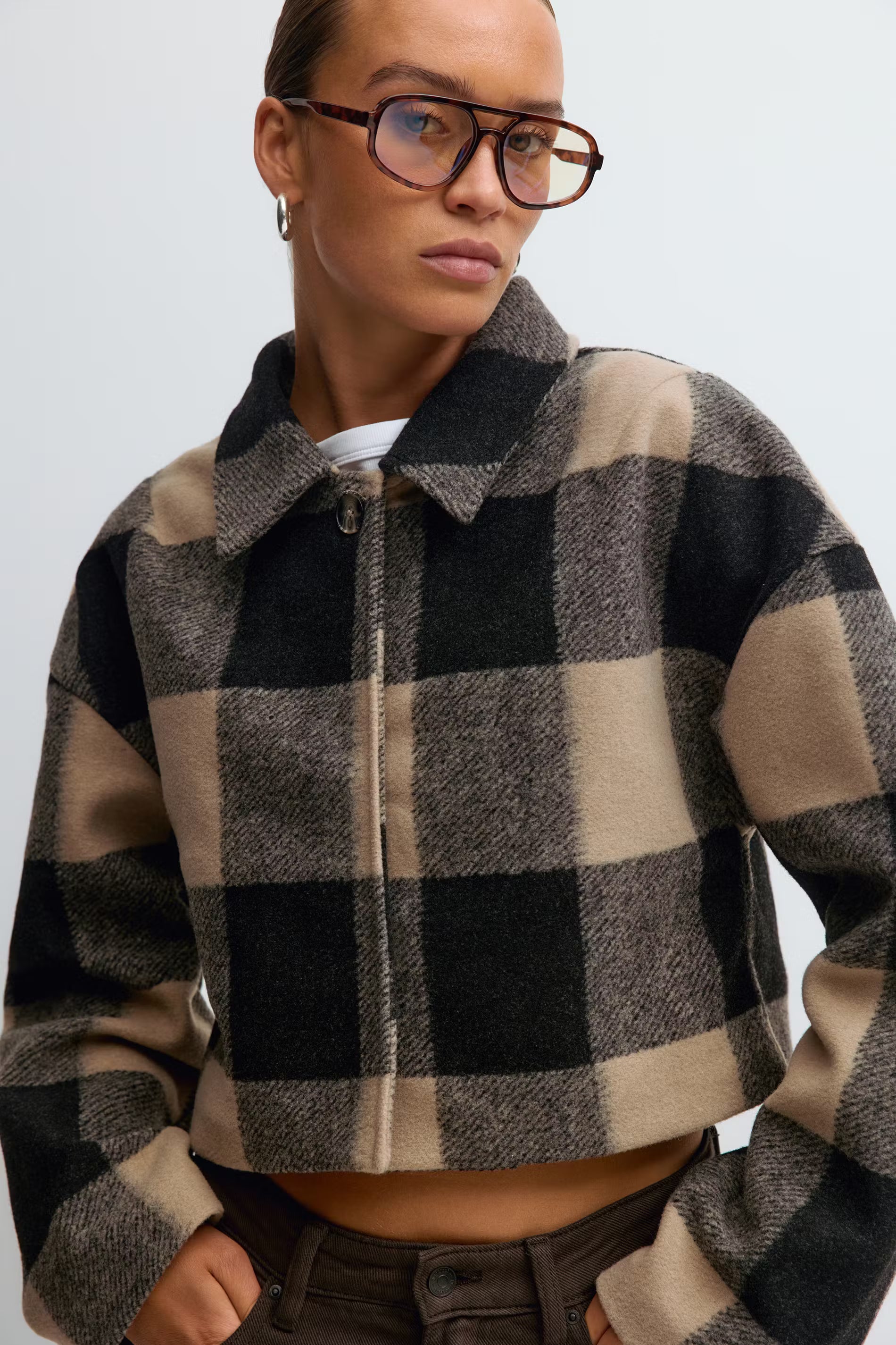 Gina Tricot / Short jacket / Beige check