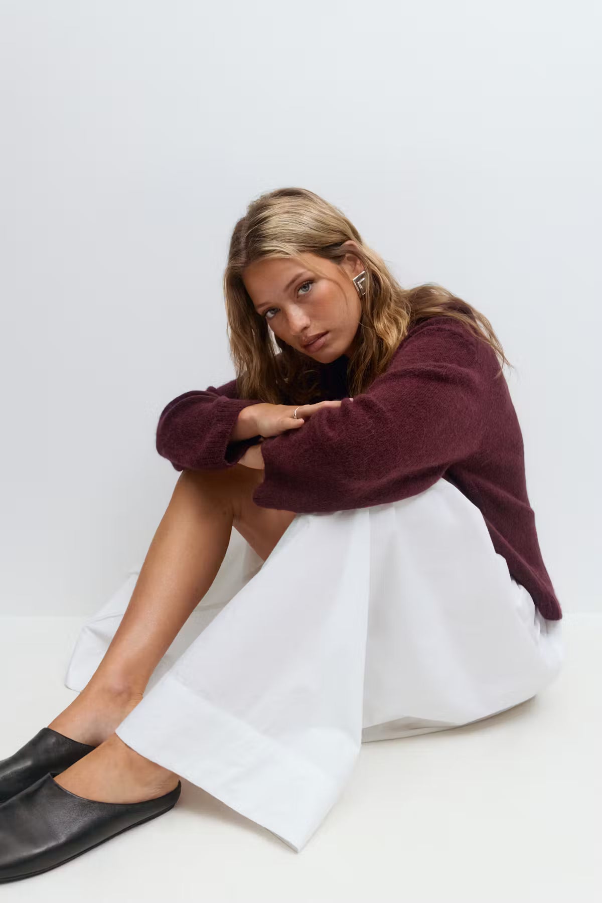Gina Tricot / Crew neck knitted sweater / Tawny Port