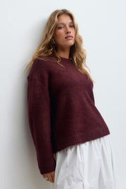 Gina Tricot / Crew neck knitted sweater / Tawny Port