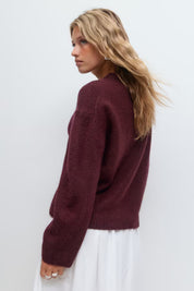 Gina Tricot / Crew neck knitted sweater / Tawny Port