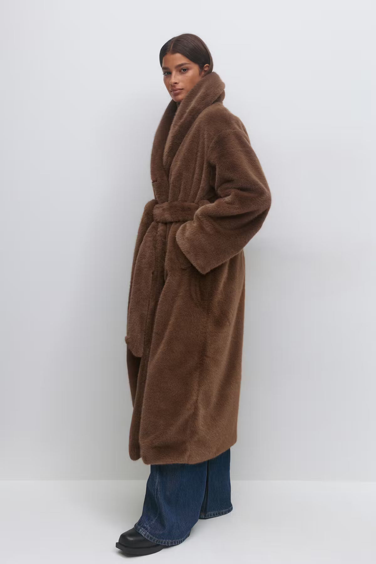 Gina Tricot / Faux fur belted long coat / Soft Brown