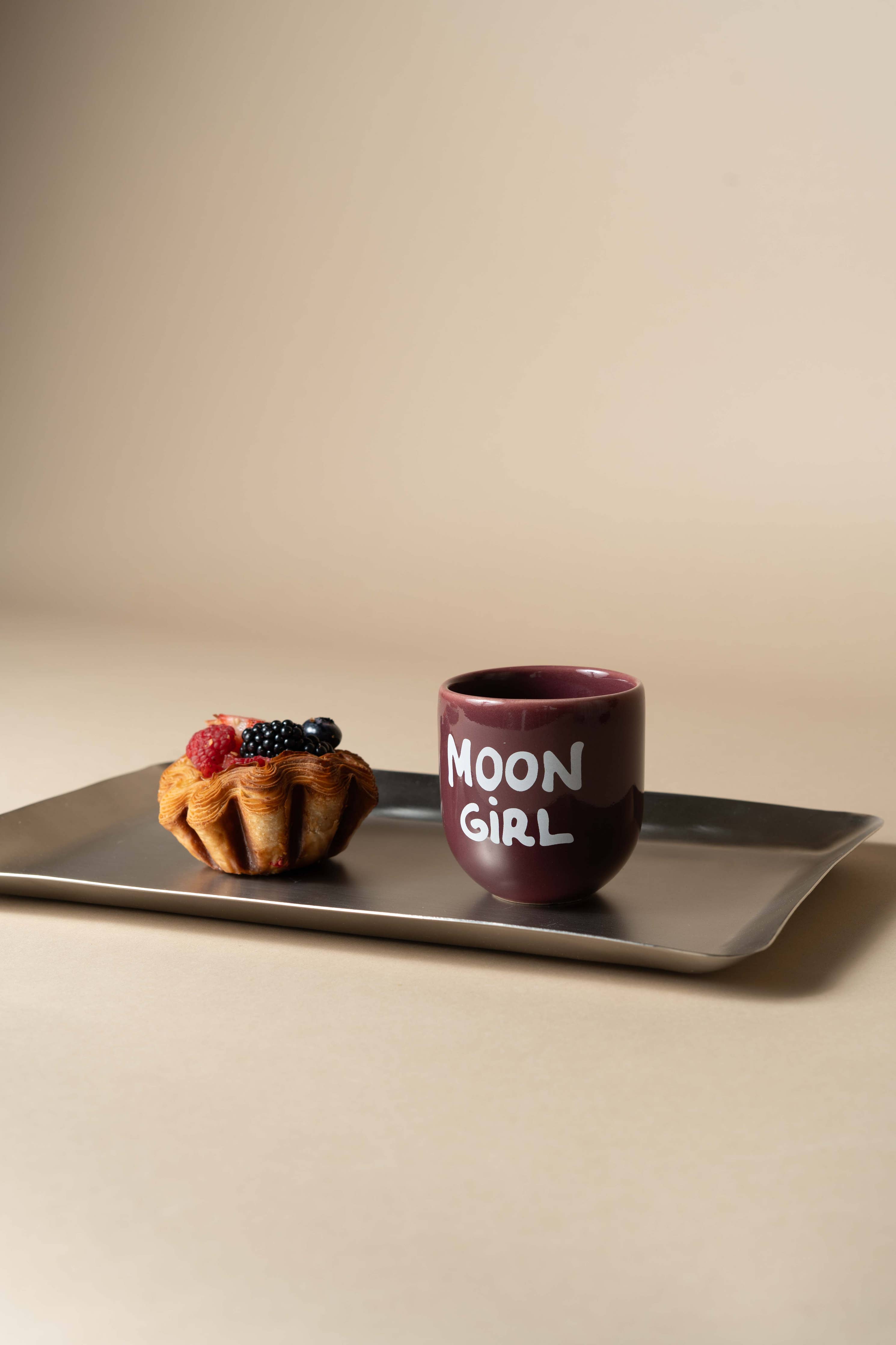 Sisi / 'MOON GIRL' Becher in bordeaux