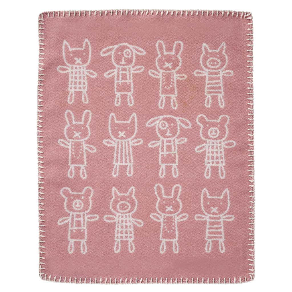 268102-Hug-pink-cuddly-blanket-WP_1800x1800