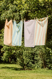 Ib Laursen / Geschirrtuch Linea m/lila und rustikbraunen schmalen Streifen