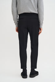 Filippa K / terry cropped trousers / Black