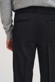 Filippa K / terry cropped trousers / Black