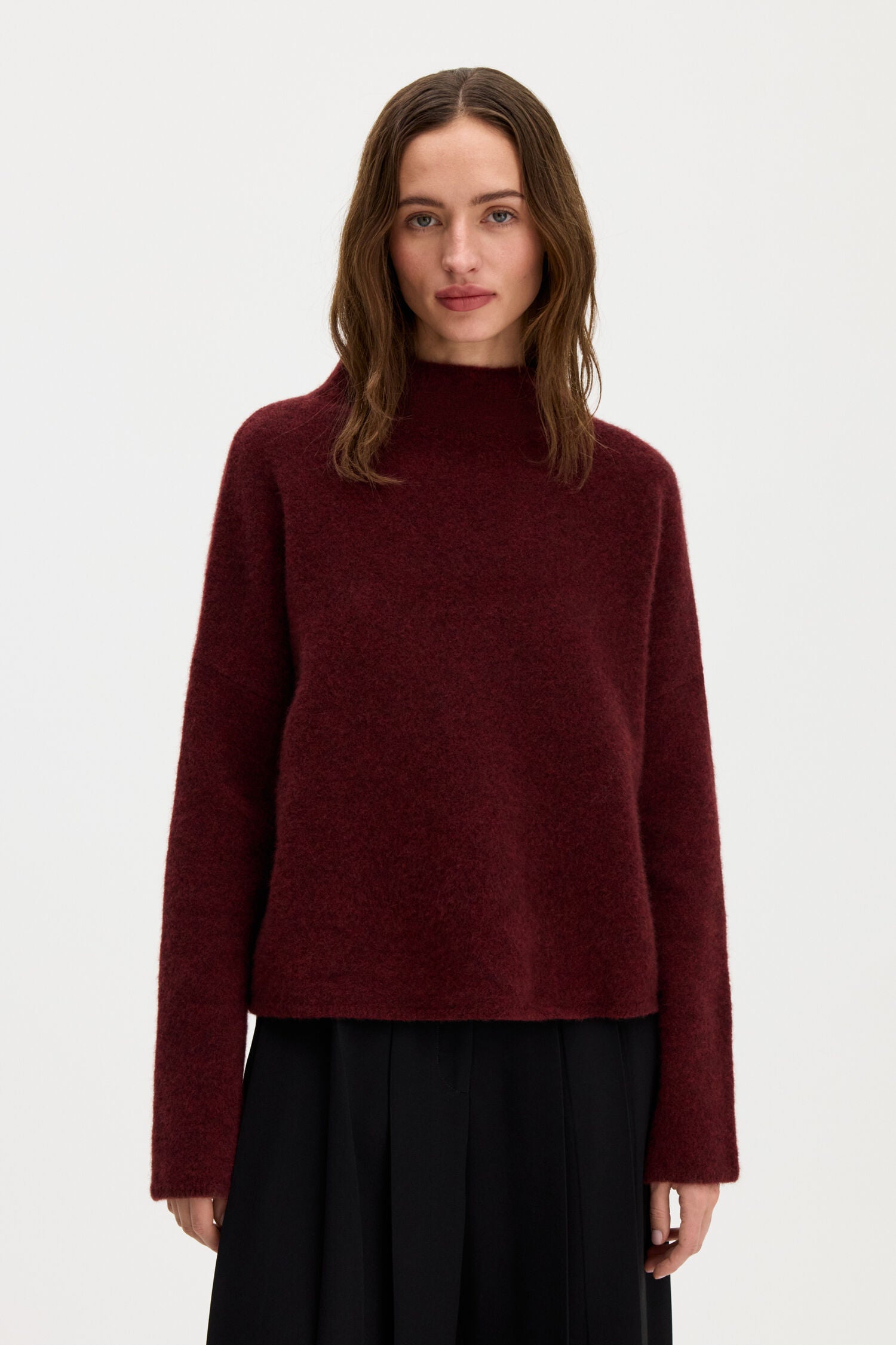 Filippa K / mika yak funnelneck sweater / Mahogany Red