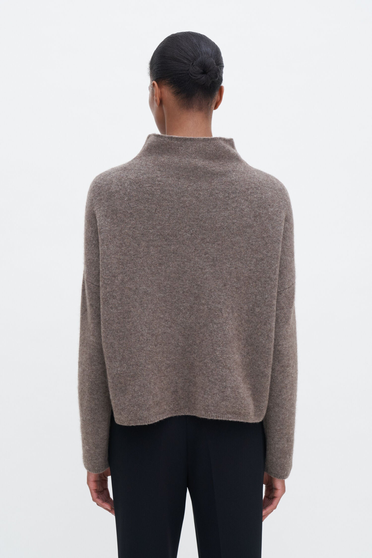 Filippa K / mika yak funnelneck sweater / Dark Taupe Melange