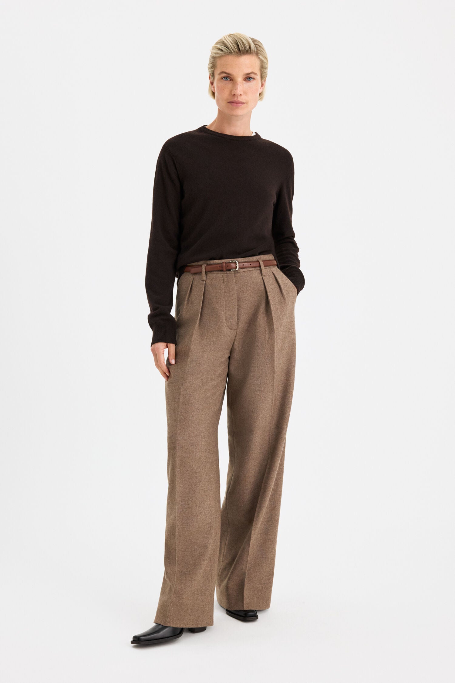 Filippa K / soft wool crewneck sweater / Dark Chocolate