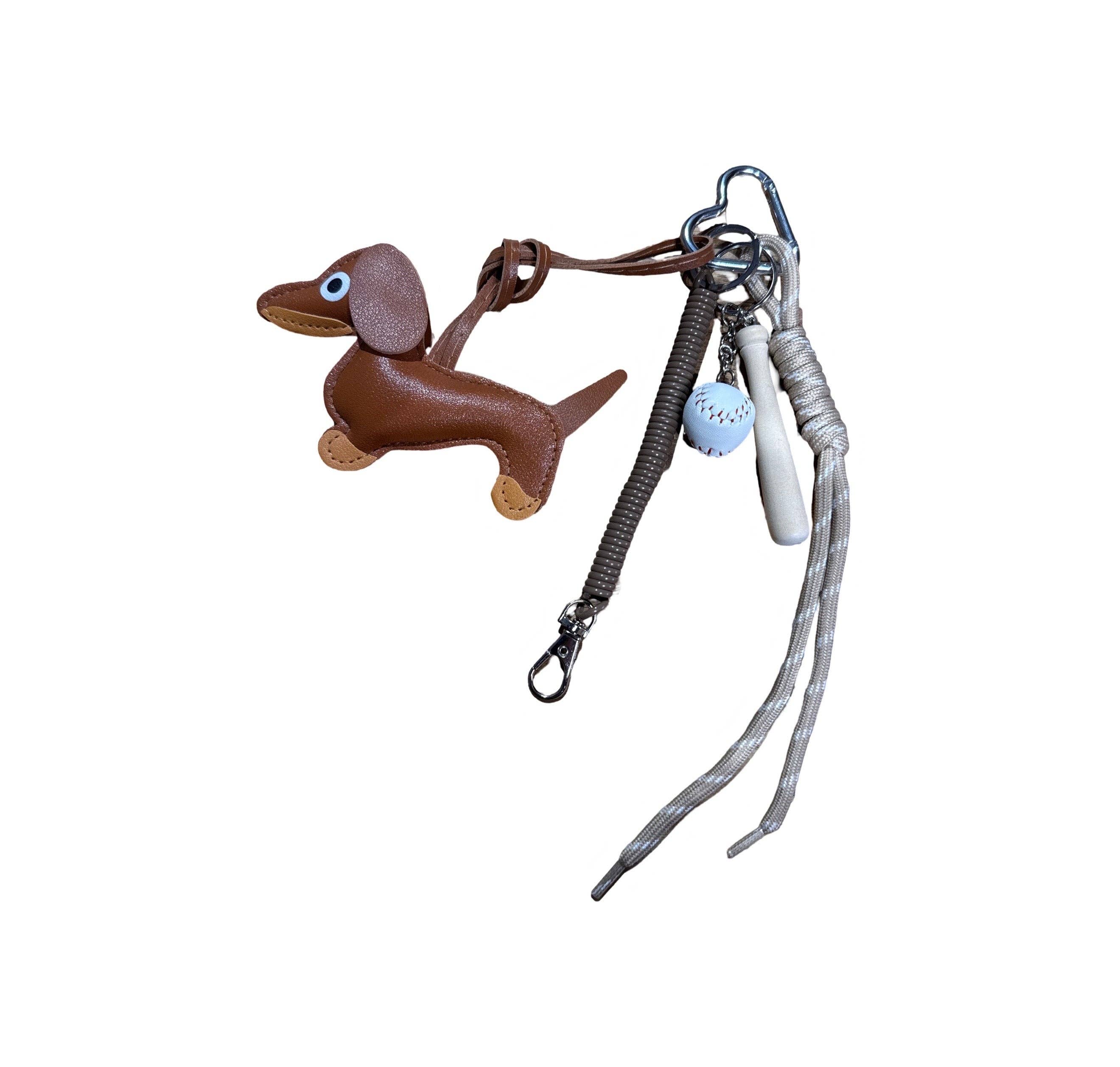 Louisa Lee / Bag Charm Dackel - braun