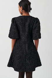 5117_771dff6396-233439000-03-originalLoNNlU3IMIxKZ