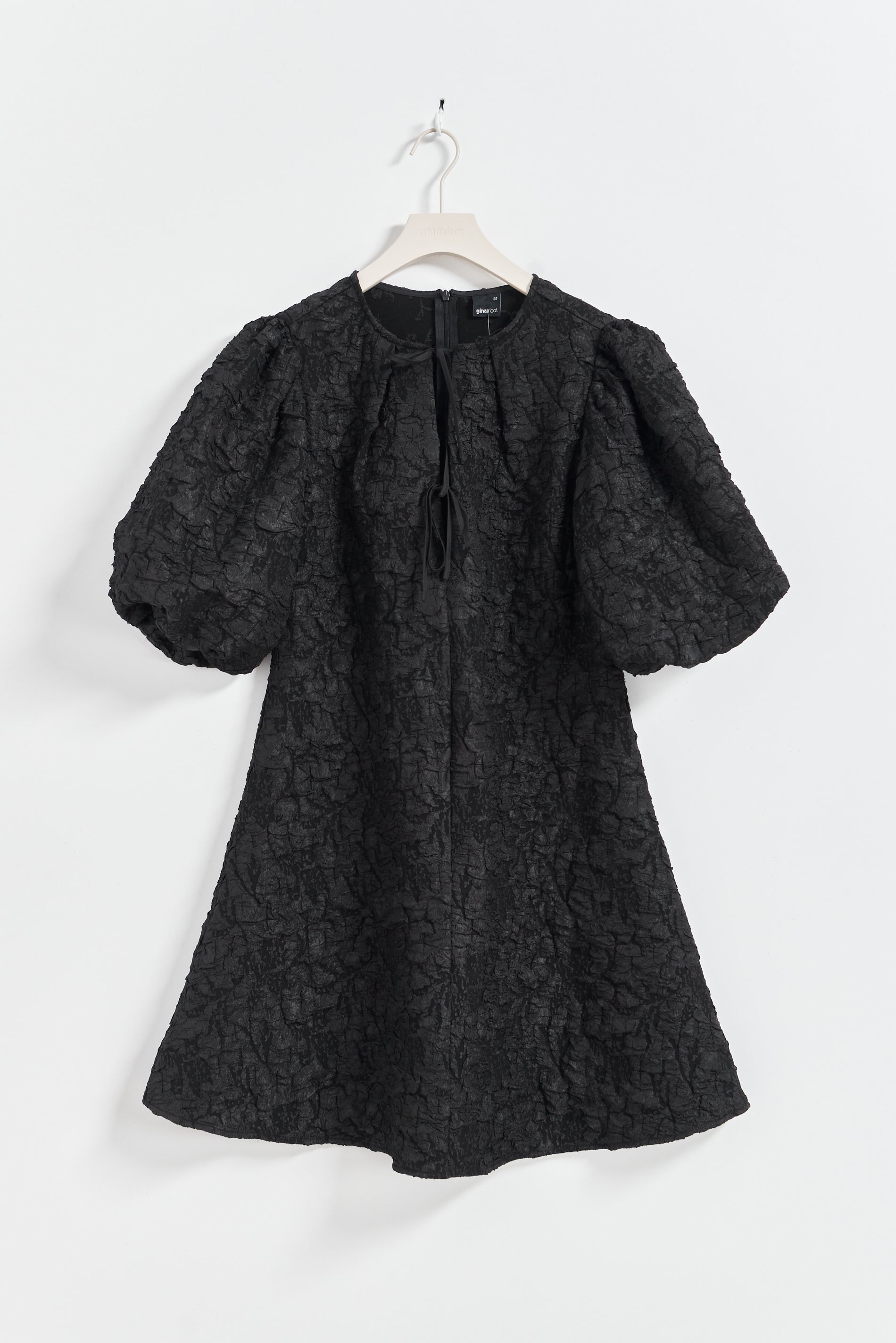 5117_ac9ea368b9-233439000-04-original