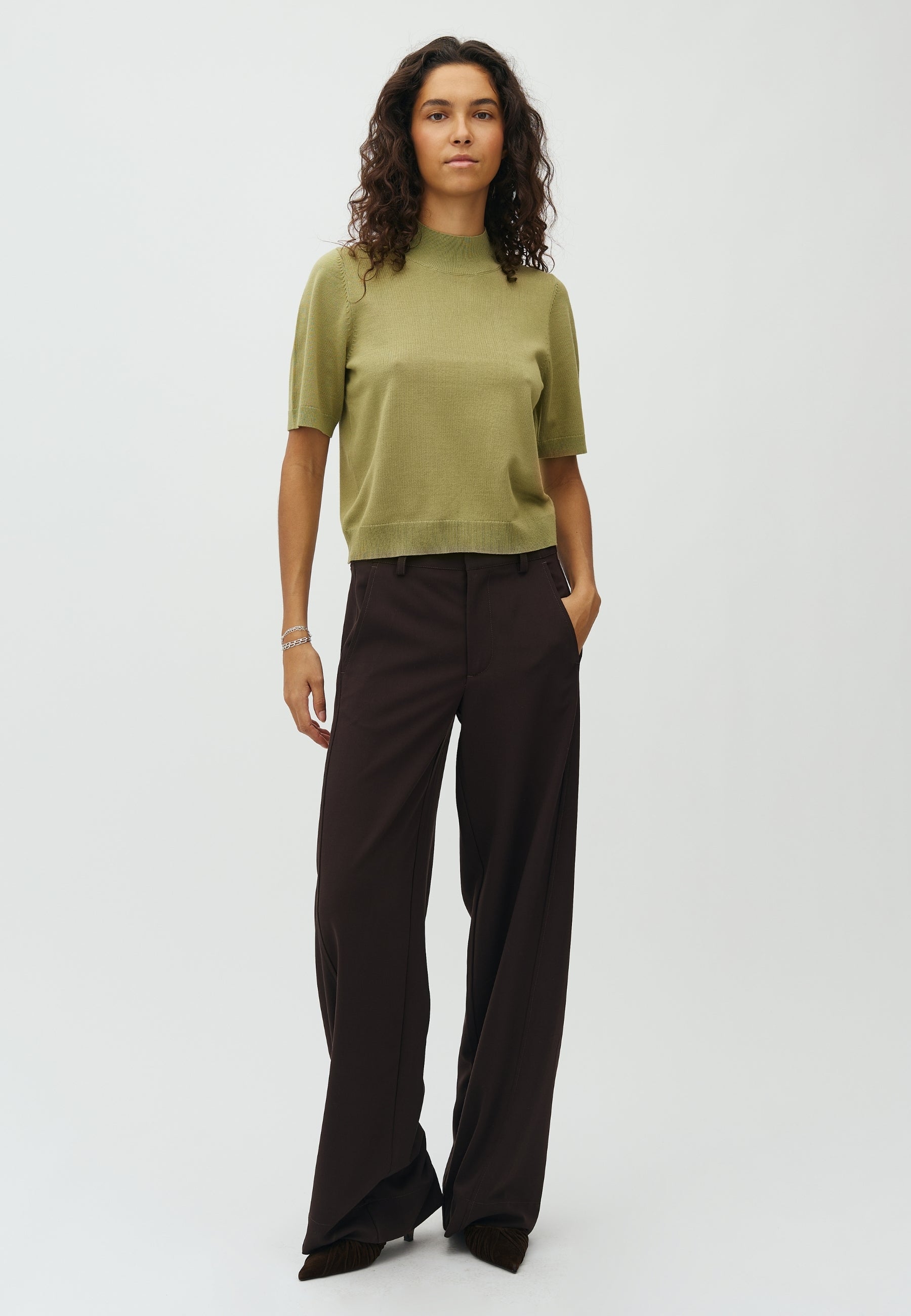 MbyM / Lucidanna-M Willah Pant / Java
