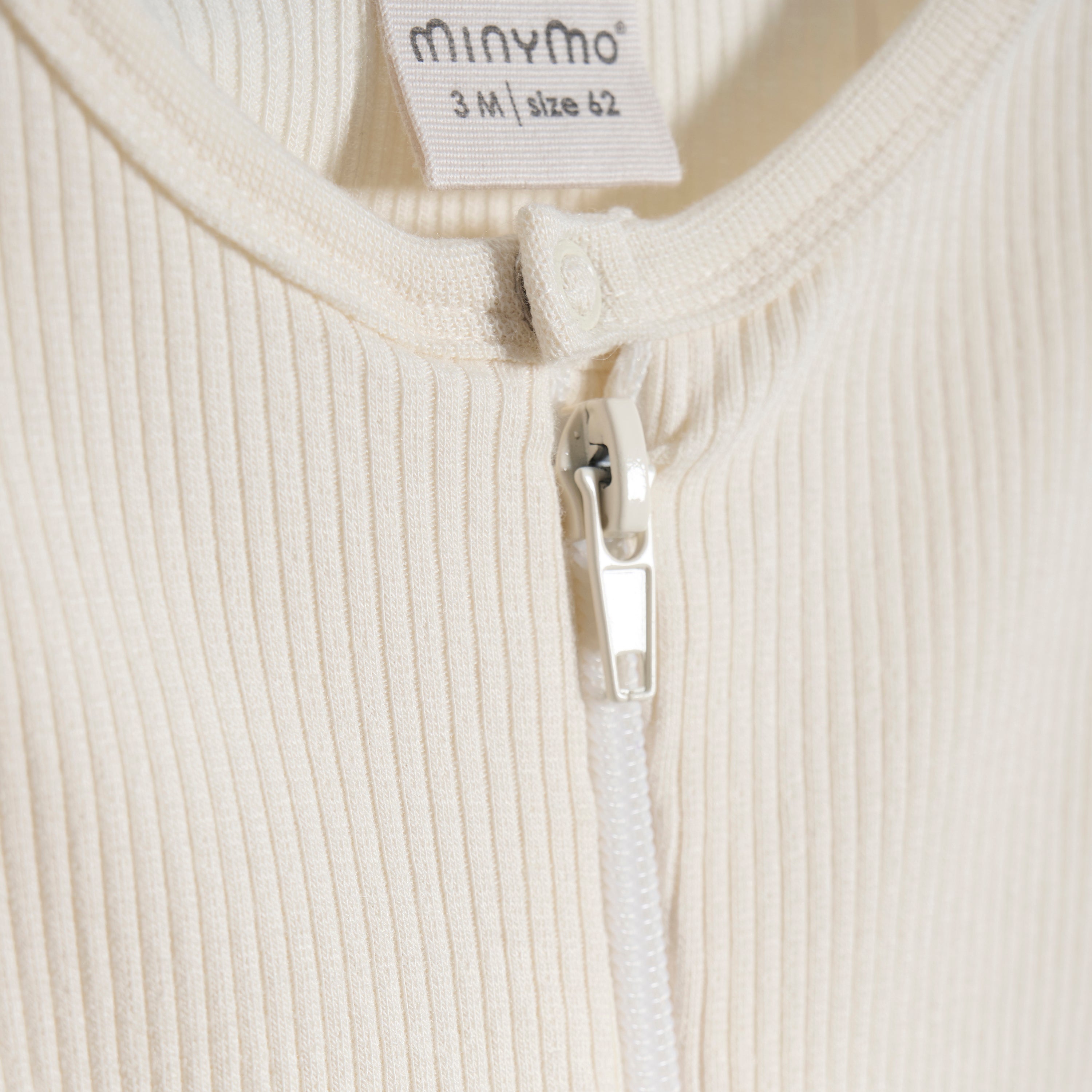 Minymo / Jumpsuit LS Rib / Seedpearl