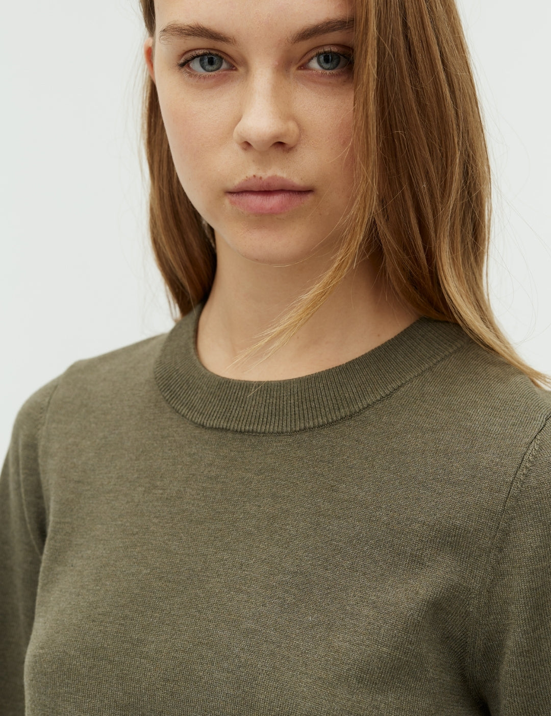57629407-043-1.jpg