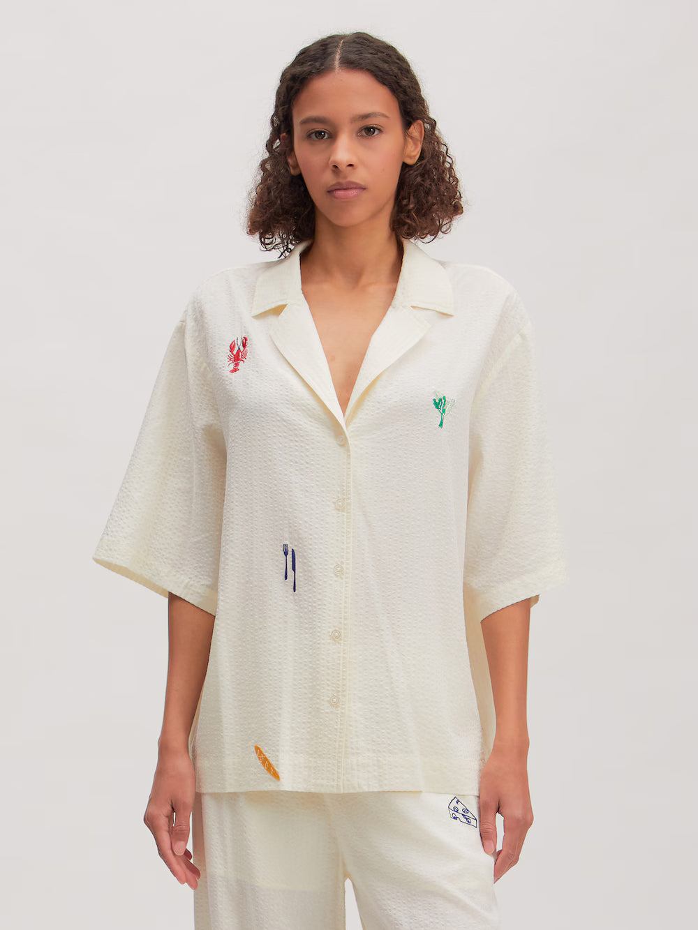 Edited / Hollly Shirt / Papyrus + Embroidery