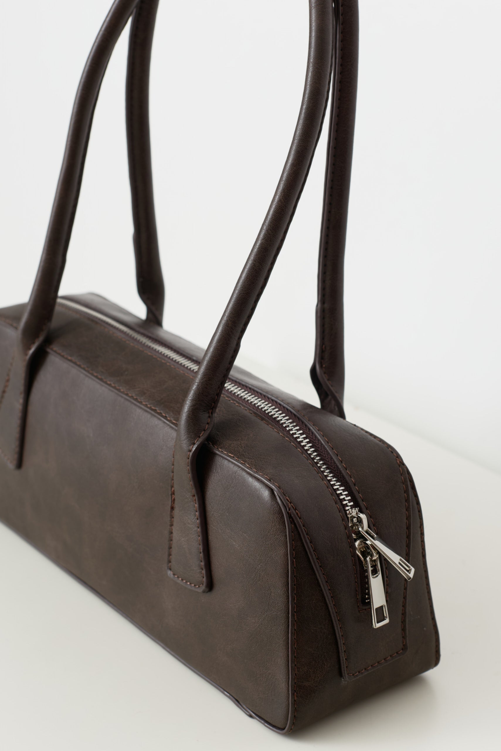 Gina Tricot / Shoulder bag / Washed brown
