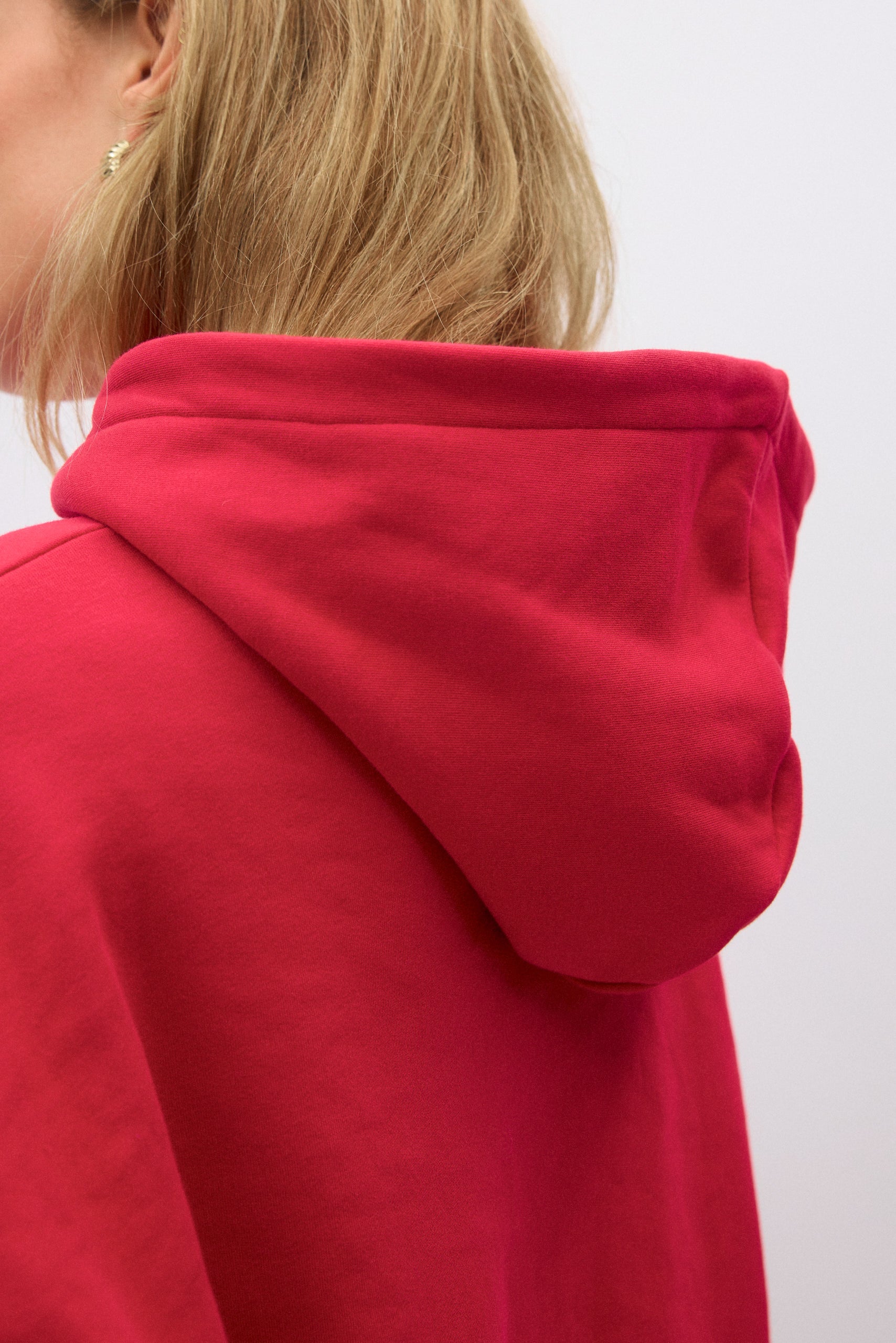 Gina Tricot / Basic original hoodie / Lipstick red